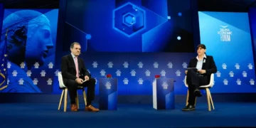 Από αριστερά: Παύλος Τσίμας, Δημοσιογράφος, Τα Νέα - ΣΚΑΪ - Laura Kövesi, Γενική Ευρωπαία Εισαγγελέας, Ευρωπαϊκή Εισαγγελία, Λουξεμβούργο