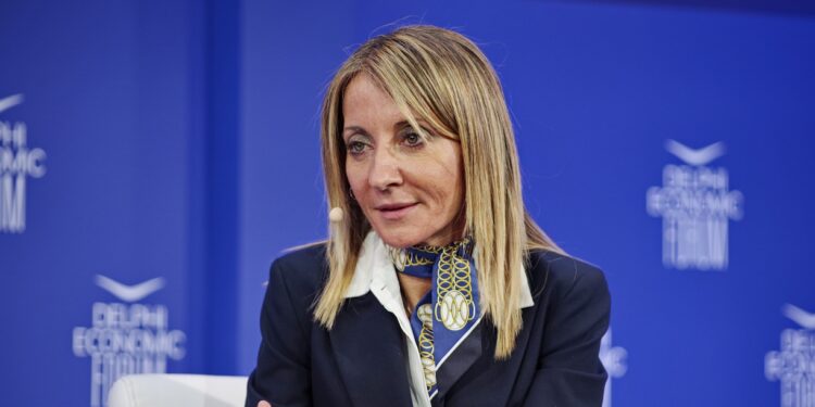 Μaria Sferruzza: Μακροπρόθεσμη προσέγγιση στον ενεργειακό σχεδιασμό για την ασφάλεια