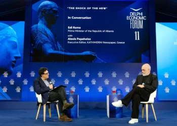 Από αριστερά: Αλέξης Παπαχελάς, Executive Editor, Καθημερινή - Edi Rama, Πρωθυπουργός της Αλβανίας