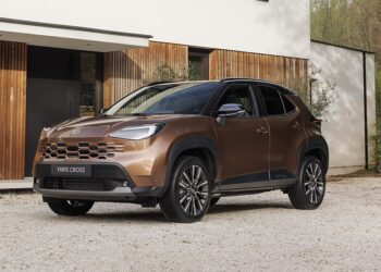 Toyota: Το κορυφαίο σε πωλήσεις Yaris Cross ανανεώνεται σχεδιαστικά