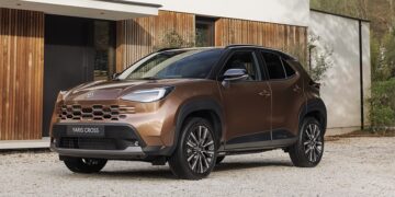 Toyota: Το κορυφαίο σε πωλήσεις Yaris Cross ανανεώνεται σχεδιαστικά