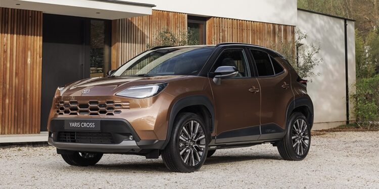 Toyota: Το κορυφαίο σε πωλήσεις Yaris Cross ανανεώνεται σχεδιαστικά