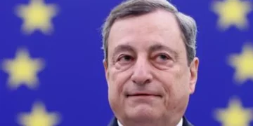 Ντράγκι στο Αάχεν: “Είμαστε μόνοι μαζί”
