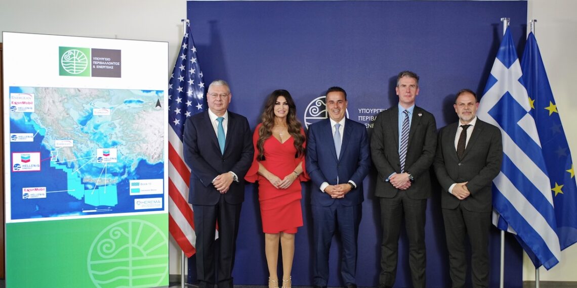 HELLENiQ ENERGY: Επεκτείνει τη στρατηγική συνεργασία της με τη Chevron και στο “Block 10”