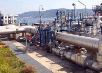 Μείωση άνω του 70% για το αέριο λειτουργίας του ΔΕΣΦΑ